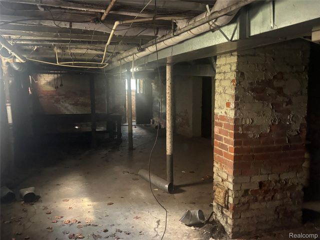 1716 E Grand Blvd, Detroit, MI 48211