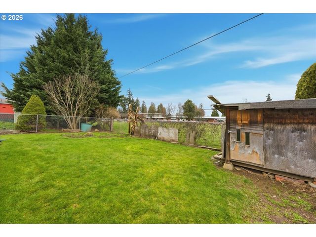 7045 N MEARS St, Portland, OR 97203