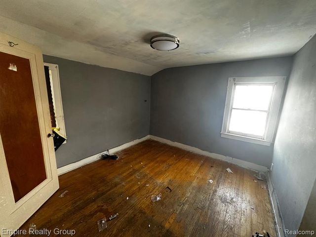9326 Ward Street, Detroit, MI 48228