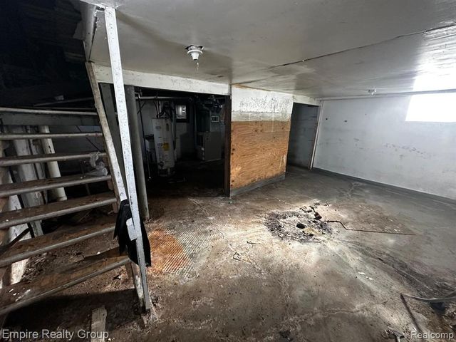 9326 Ward Street, Detroit, MI 48228
