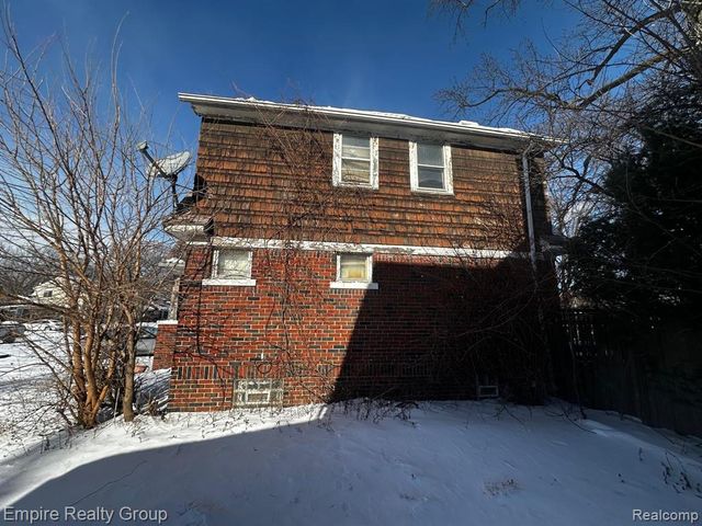 9326 Ward Street, Detroit, MI 48228