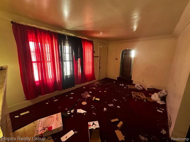 9326 Ward Street, Detroit, MI 48228