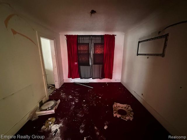9326 Ward Street, Detroit, MI 48228