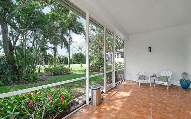 5598 Fountains Drive S, Lake Worth, FL 33467