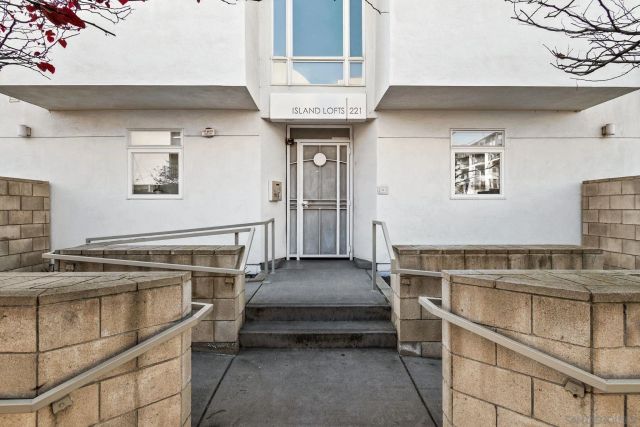 221 Island 503, San Diego, CA 92101