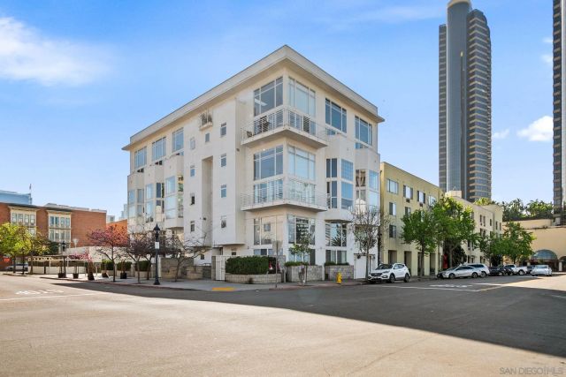 221 Island 503, San Diego, CA 92101
