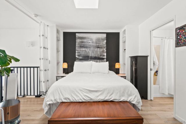 221 Island 503, San Diego, CA 92101