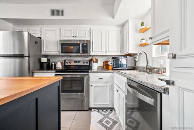 221 Island 503, San Diego, CA 92101