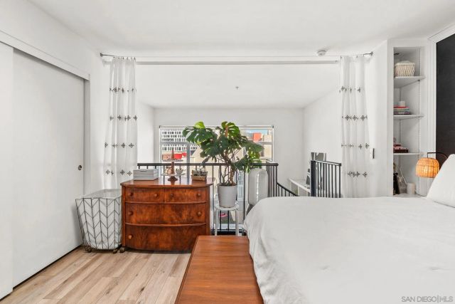 221 Island 503, San Diego, CA 92101