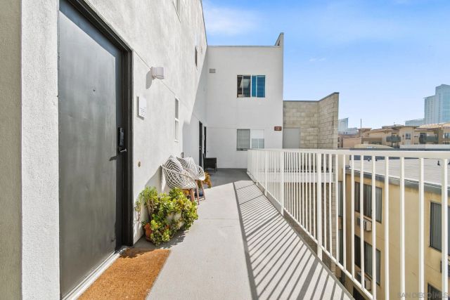 221 Island 503, San Diego, CA 92101