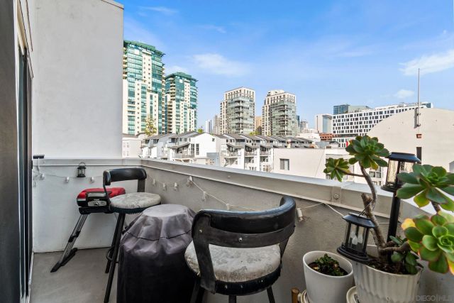 221 Island 503, San Diego, CA 92101