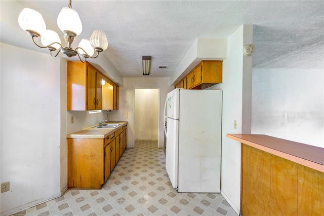 3138 Sunbeam Street, Houston, TX 77051