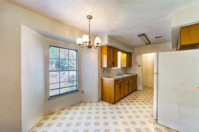 3138 Sunbeam Street, Houston, TX 77051