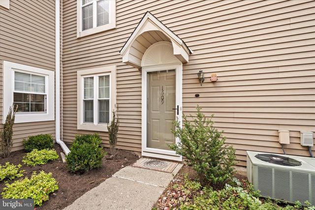 1609 SOCIETY PL, Newtown, PA 18940