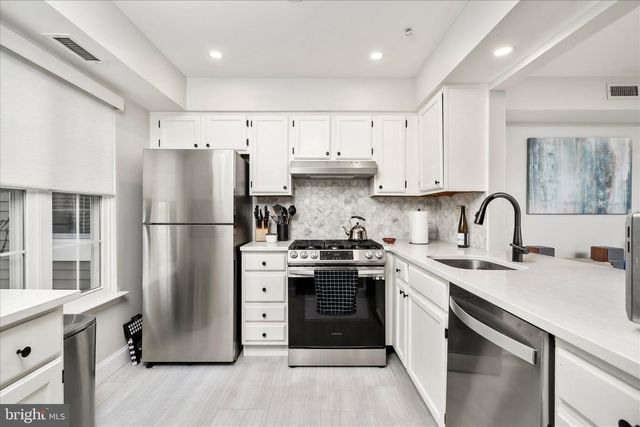 1609 SOCIETY PL, Newtown, PA 18940