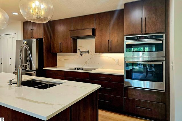 6760 W Shore Drive, Weidman, MI 48893