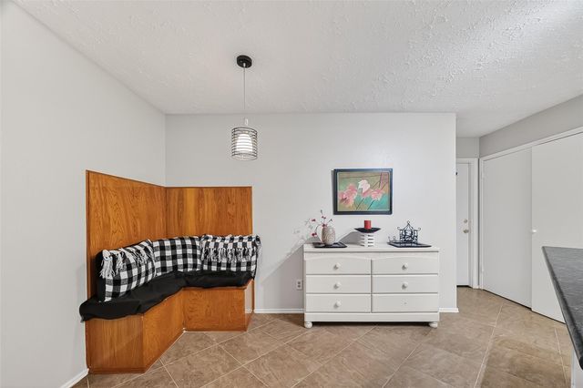 8122 Sandy Glen Lane, Houston, TX 77071