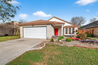 8122 Sandy Glen Lane, Houston, TX 77071