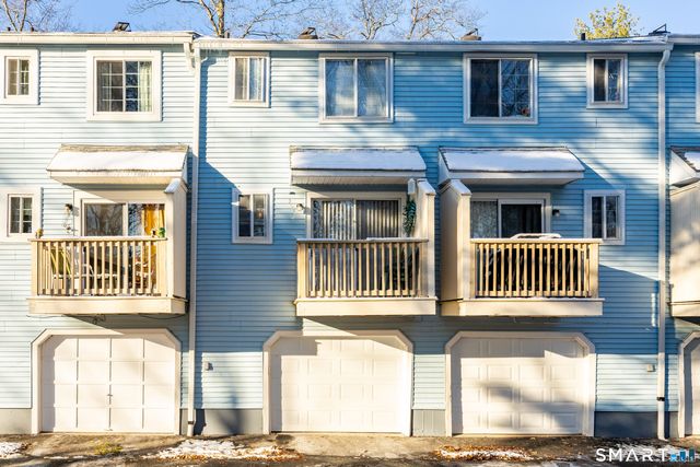 94 Cynthia Lane D-5, Middletown, CT 06457