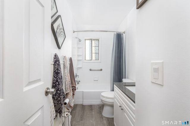 94 Cynthia Lane D-5, Middletown, CT 06457