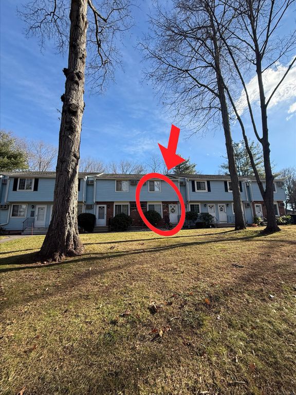 94 Cynthia Lane D-5, Middletown, CT 06457