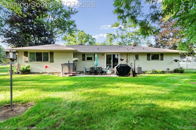 3425 Lomar Drive, Fort Gratiot Charter Township, MI 48059