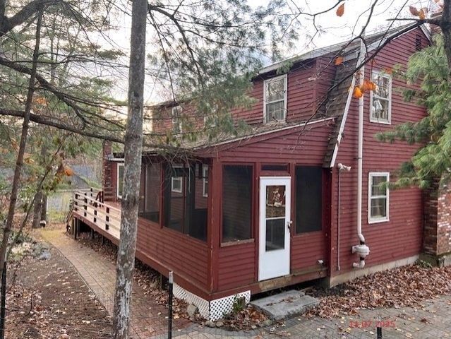 15 N End Rd, Townsend, MA 01469