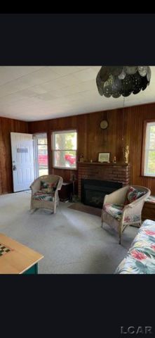 1721 Valley Ct. Court west, Brooklyn, MI 49230