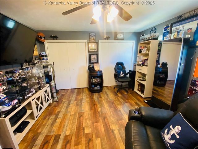 141 Rolling Acres, Winfield, WV 25213