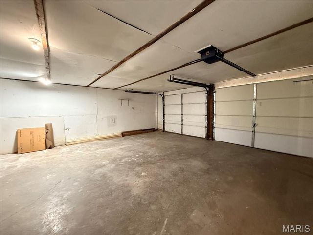 912 S Walnut Street, Litchfield, IL 62056