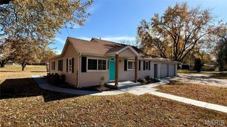 912 S Walnut Street, Litchfield, IL 62056