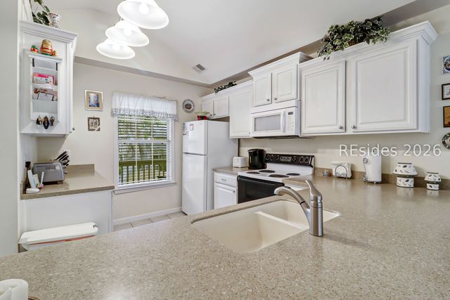 30 Valencia Drive 10B, Hilton Head Island, SC 29928