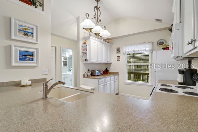 30 Valencia Drive 10B, Hilton Head Island, SC 29928