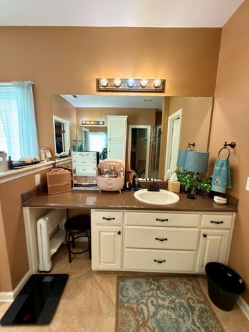 212 Shady Grove Ln., Midland City, AL 36350