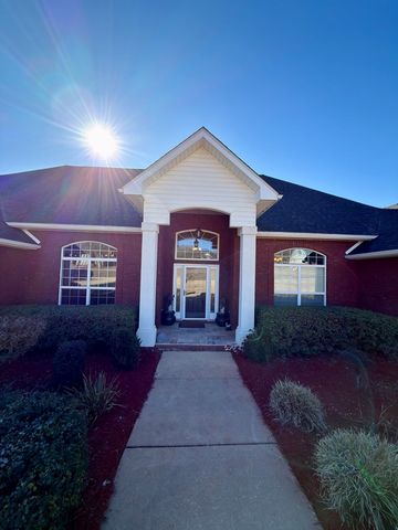 212 Shady Grove Ln., Midland City, AL 36350