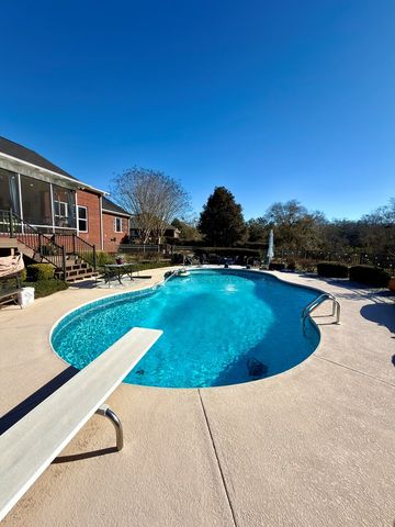 212 Shady Grove Ln., Midland City, AL 36350