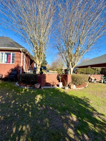 212 Shady Grove Ln., Midland City, AL 36350