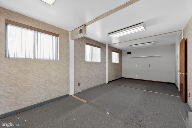 870 W BROWNING RD, Bellmawr, NJ 08031