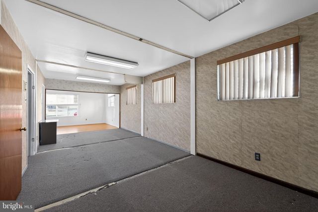 870 W BROWNING RD, Bellmawr, NJ 08031
