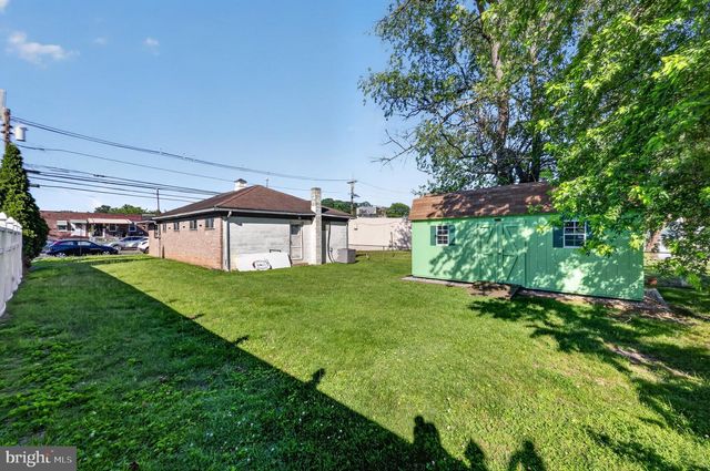 870 W BROWNING RD, Bellmawr, NJ 08031