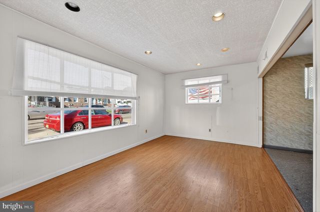 870 W BROWNING RD, Bellmawr, NJ 08031