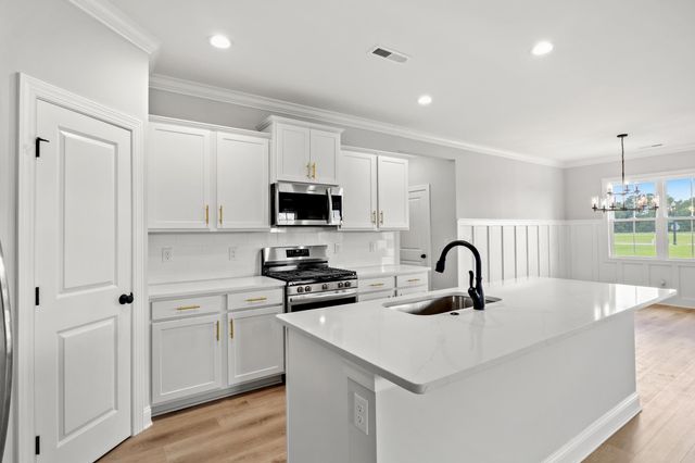 5014 Shore Breeze Dr., Myrtle Beach, SC 29588