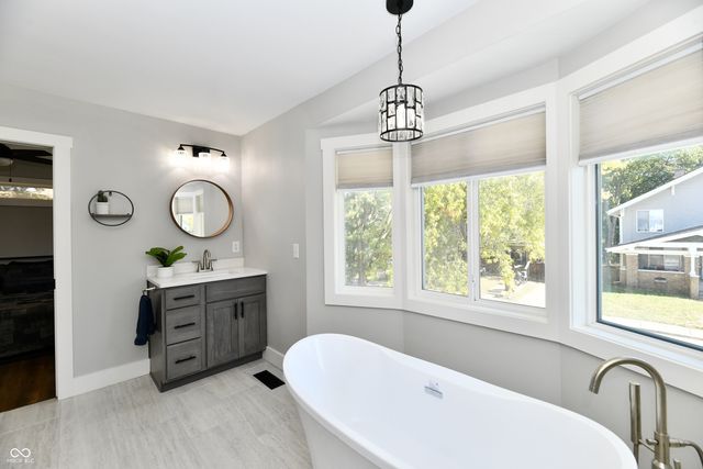 3832 Carrollton Avenue, Indianapolis, IN 46205