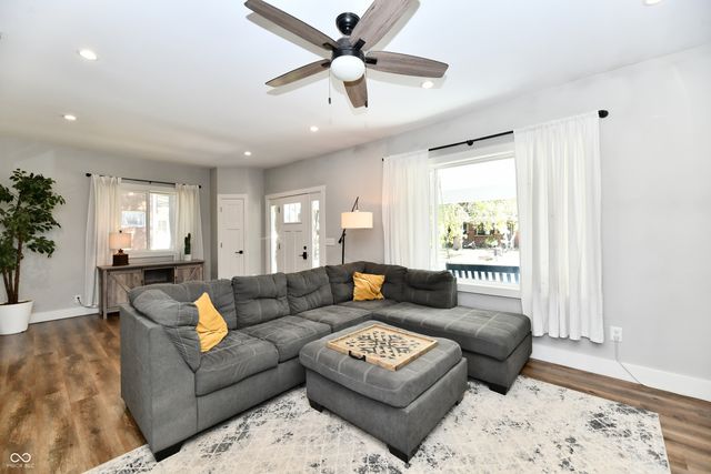 3832 Carrollton Avenue, Indianapolis, IN 46205