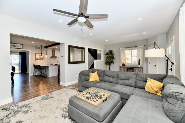 3832 Carrollton Avenue, Indianapolis, IN 46205