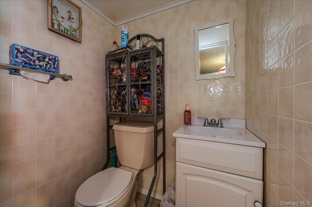 512 Prentiss Avenue, Bronx, NY 10465