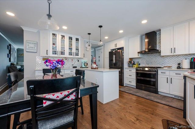 512 Prentiss Avenue, Bronx, NY 10465