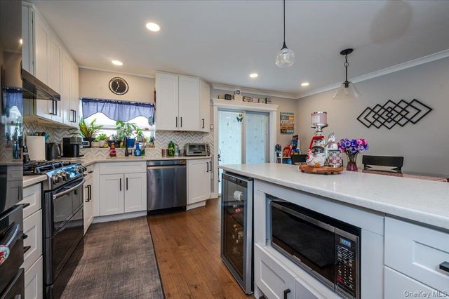 512 Prentiss Avenue, Bronx, NY 10465