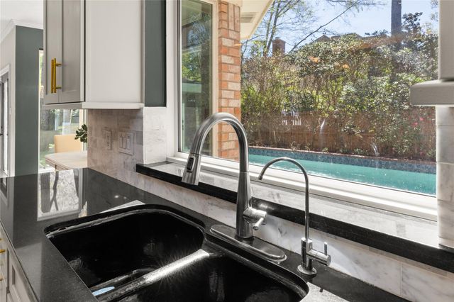 2015 Hickory Park Drive, Houston, TX 77345