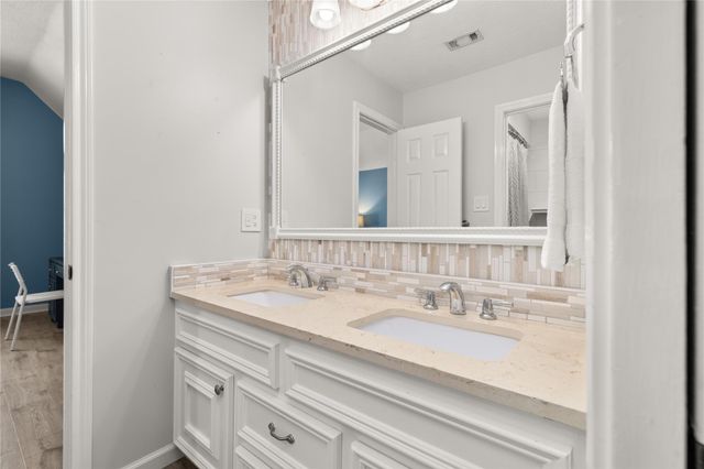 2015 Hickory Park Drive, Houston, TX 77345